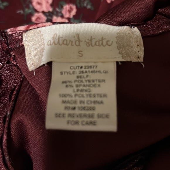 Altar’s State Dress - Picture 4 of 4